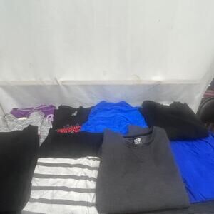 Resale long sleeve shirt lot (mixed sizes)